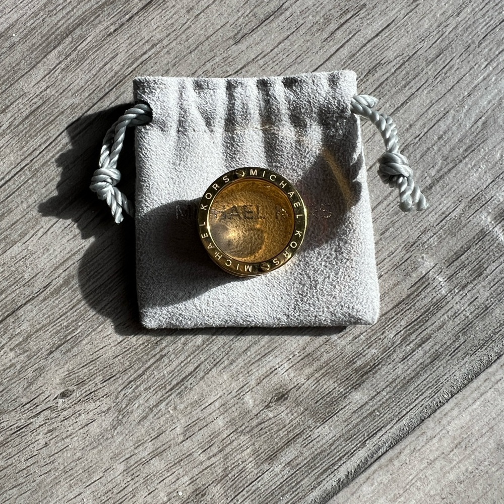 Michael Kors Tortoise Shell & Gold Tone Ring Size 7 - Picture 4 of 5